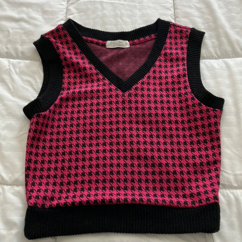 Haley & June pink/black juniors women’s sweater short vest Size S